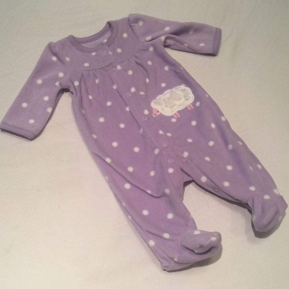 Baby 👶🏻 Carter’s Polkadot Fleece Onesie